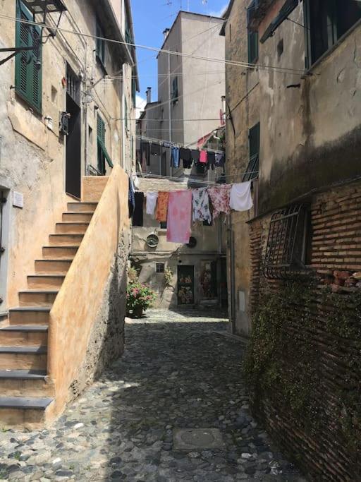 Le Finestre Sul Mare Apartman Albissola Marina Kültér fotó