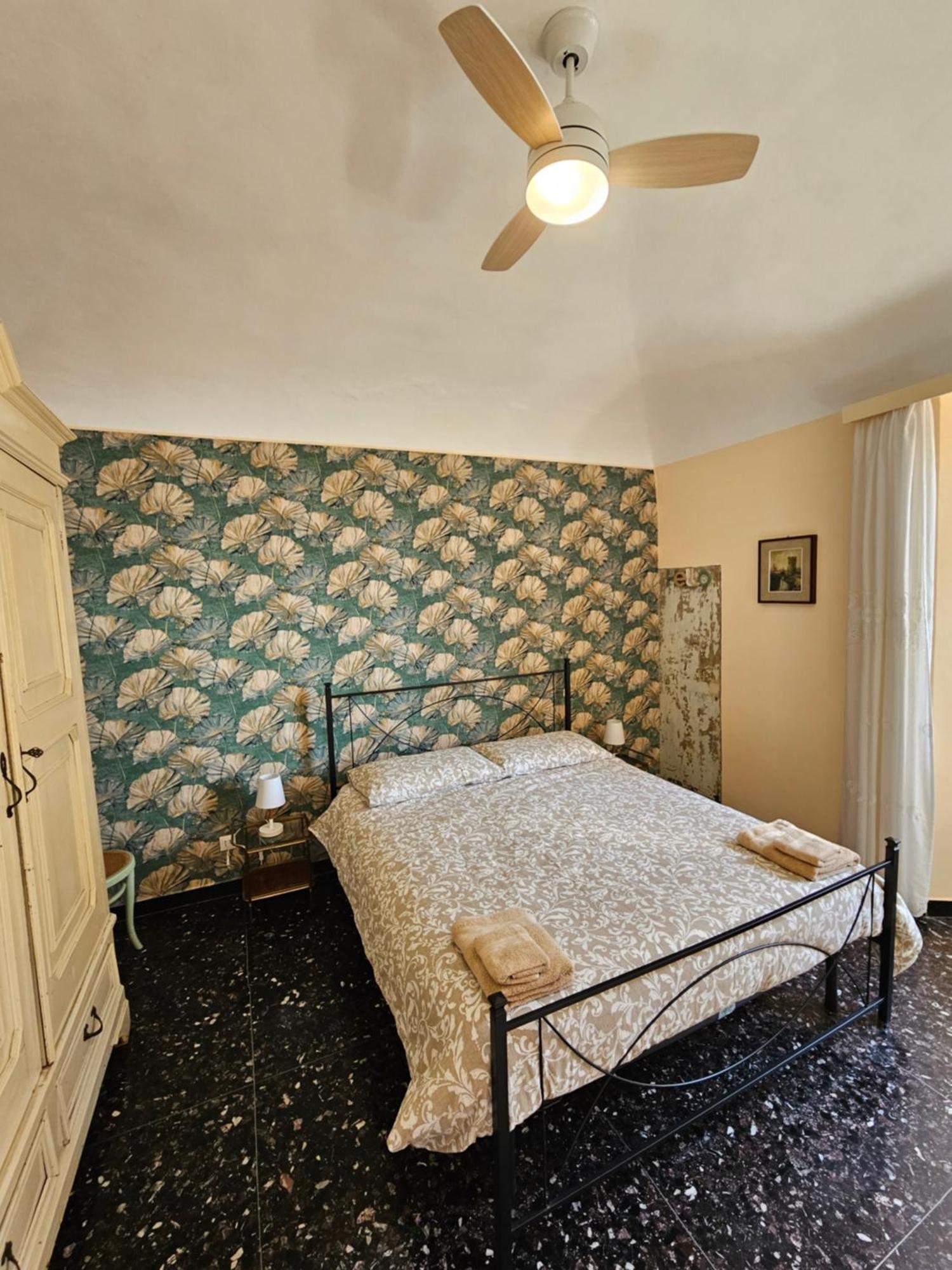 Le Finestre Sul Mare Apartman Albissola Marina Kültér fotó
